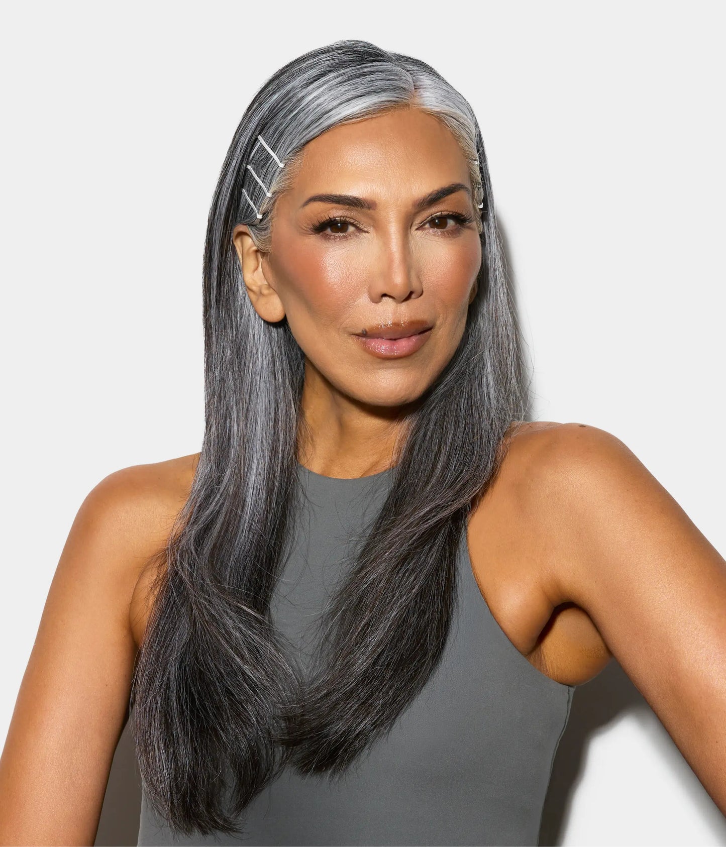 SuperHold™ Flat Enamel Bobby Pins in Silver Fox, 24 Pcs