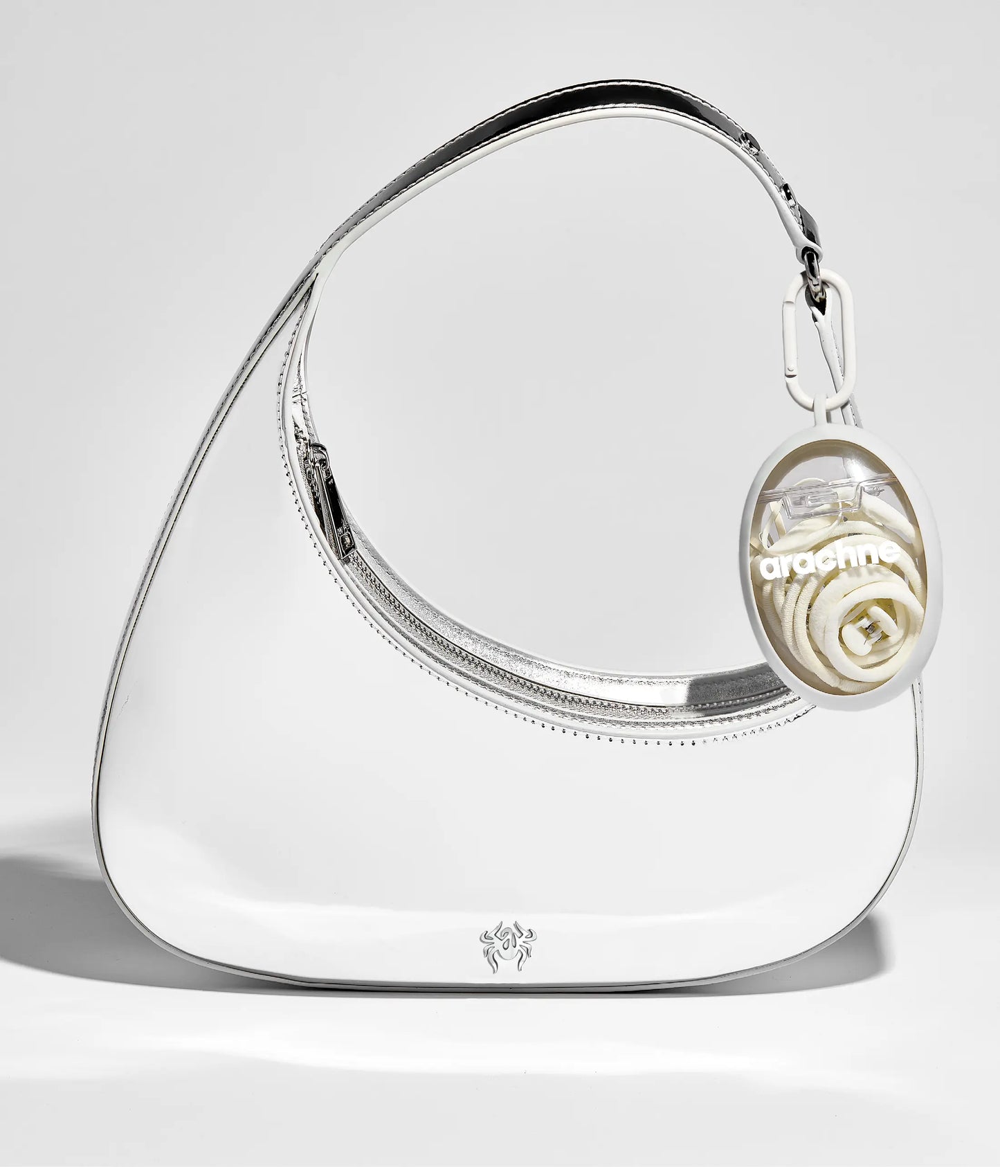 L'UOVO™ The Everywhere Essentials Egg  in Icy Platinum, 38 Pcs