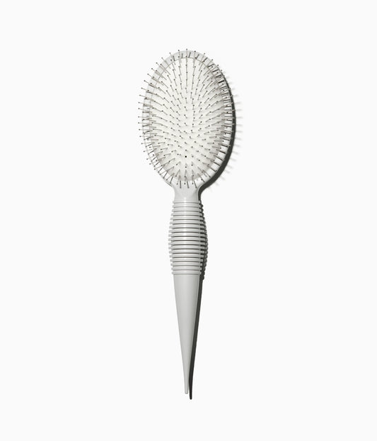 RootRefresh™ DEEP-CLEANSE Antibacterial Hairbrush with Soothing Metal Pins