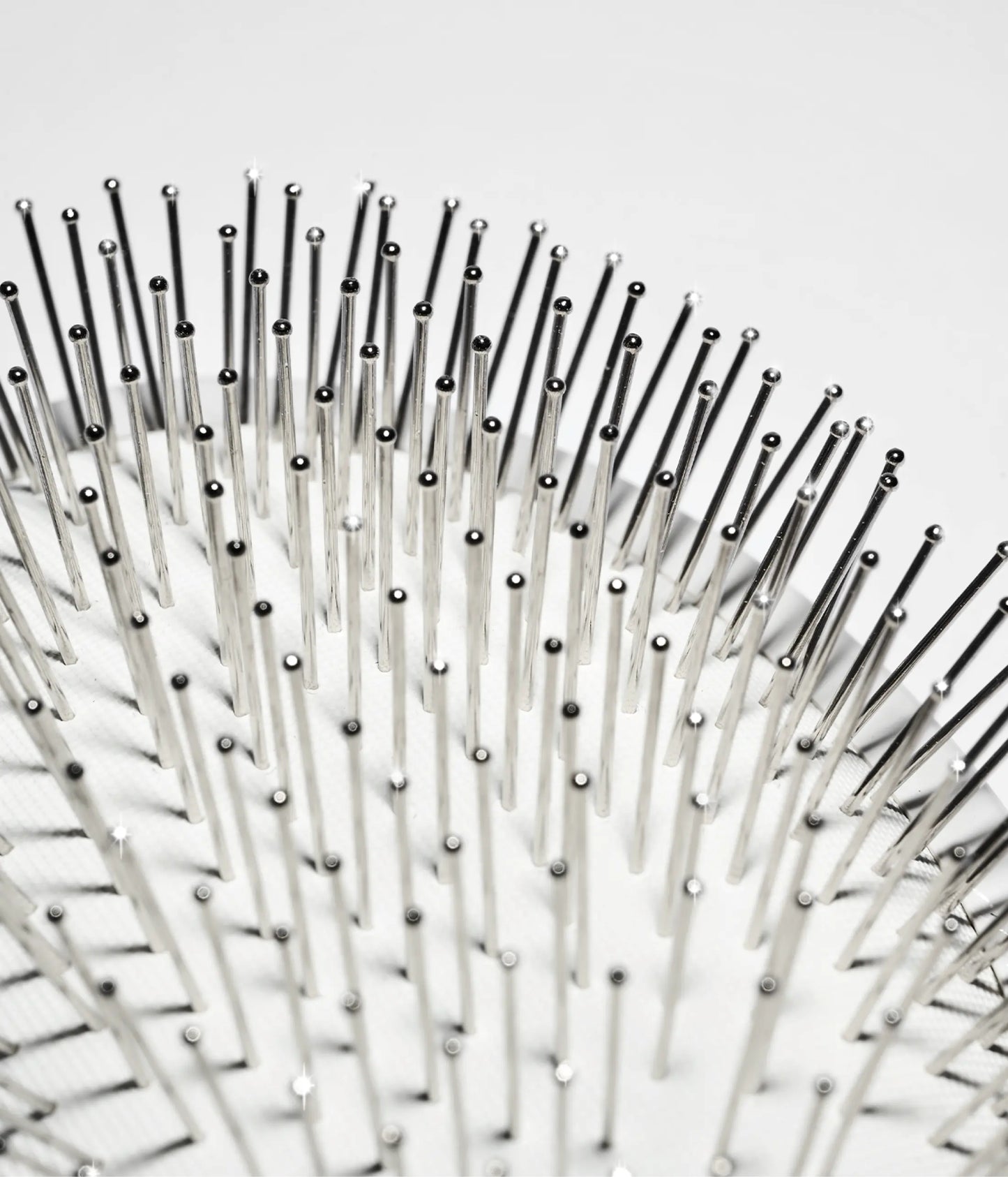 RootRefresh™ DEEP-CLEANSE Antibacterial Hairbrush with Soothing Metal Pins