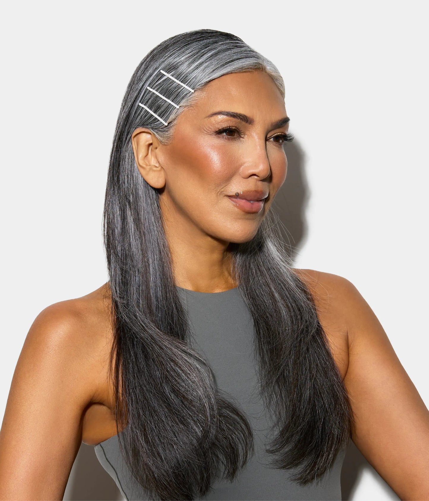 SuperHold™ Flat Enamel Bobby Pins in Silver Fox, 24 Pcs