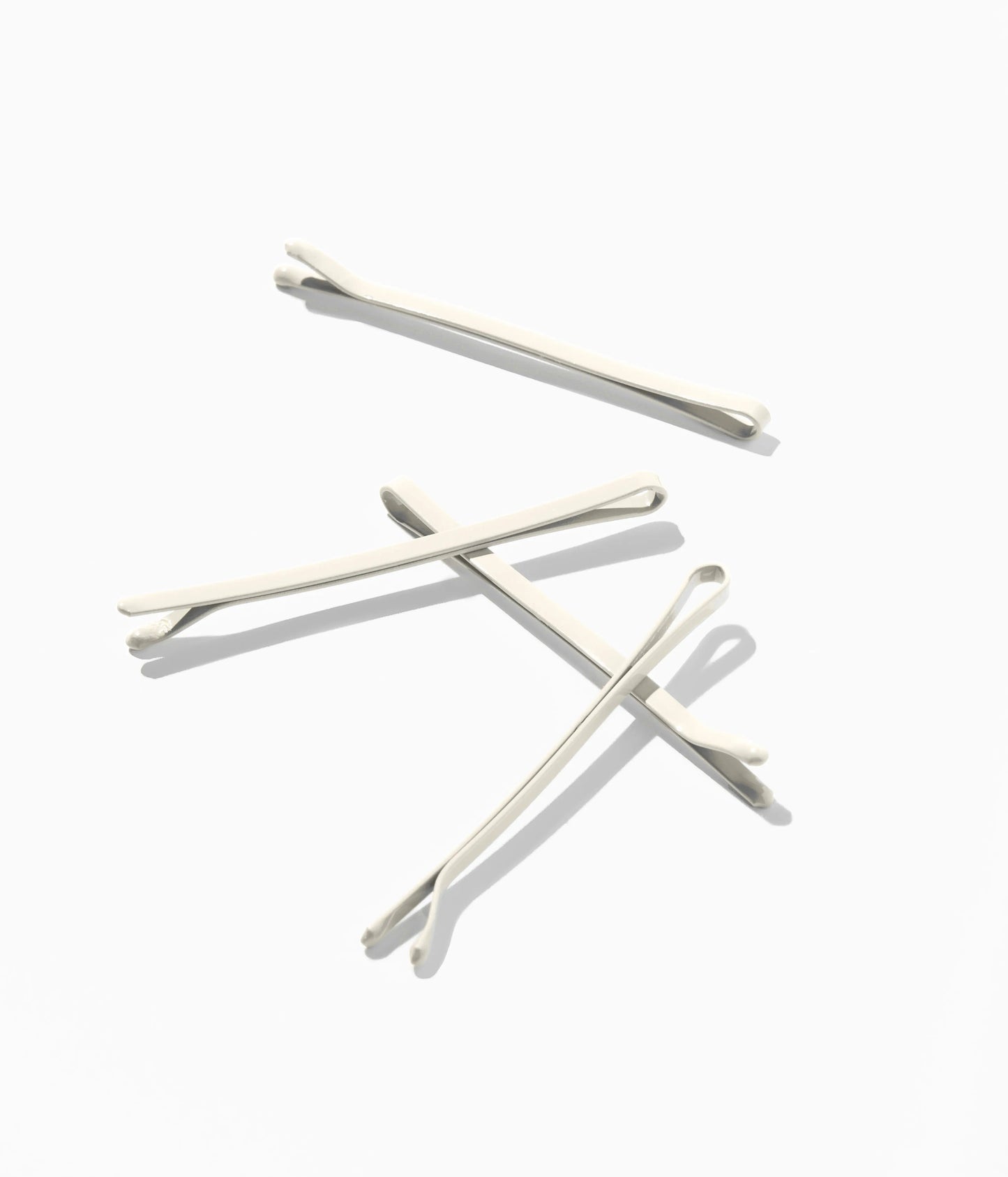 SuperHold™ Flat Enamel Bobby Pins Icy Platinum, 24 Pcs